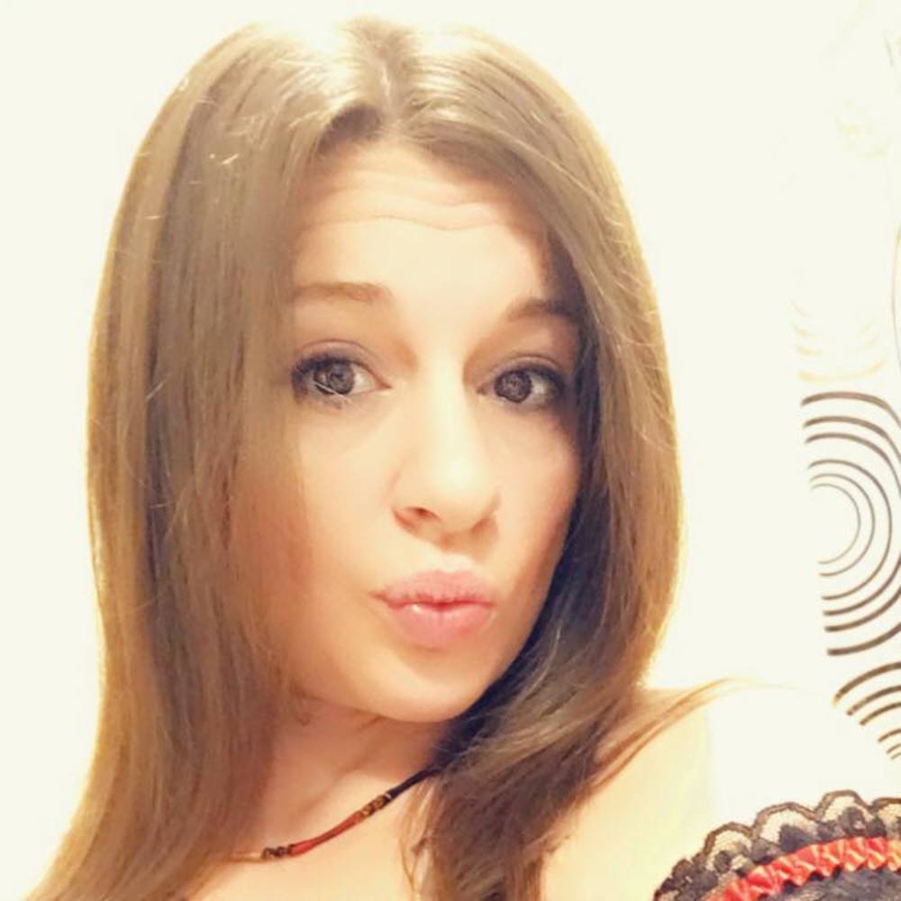 Meet your Posher, Danielle